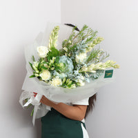 White Phoenix Bouquet(65cmx40cm)