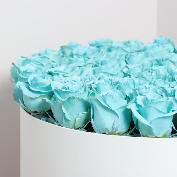 box with tiffany blue roses