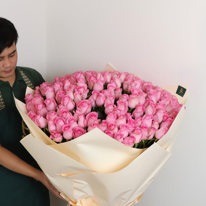 Valentine's day flowers dubai price