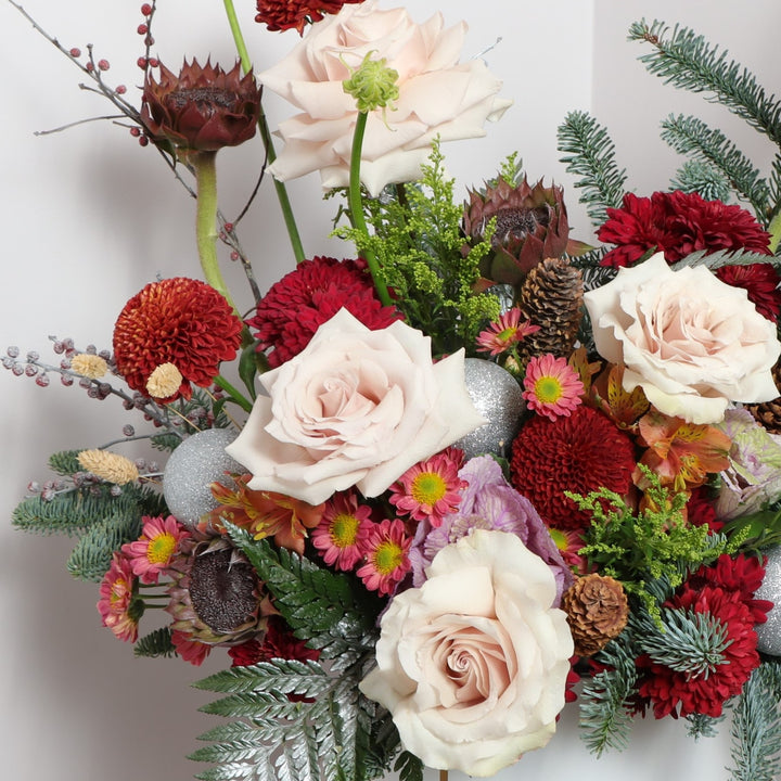 christmas mix flowers free delivery