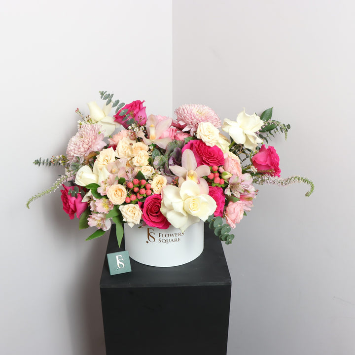 Valentine Flower Box+ online delivery
