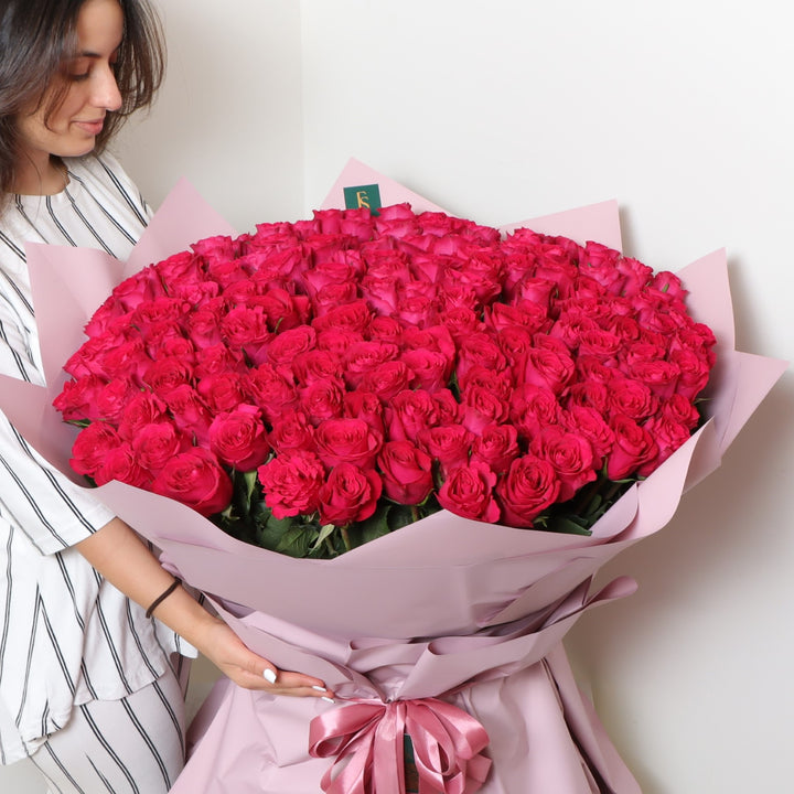 Fuchsia Roses Bouquet delivery in Dubai