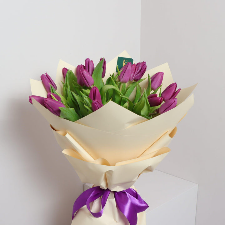 Classy Purple Tulip bouquet Buy Online