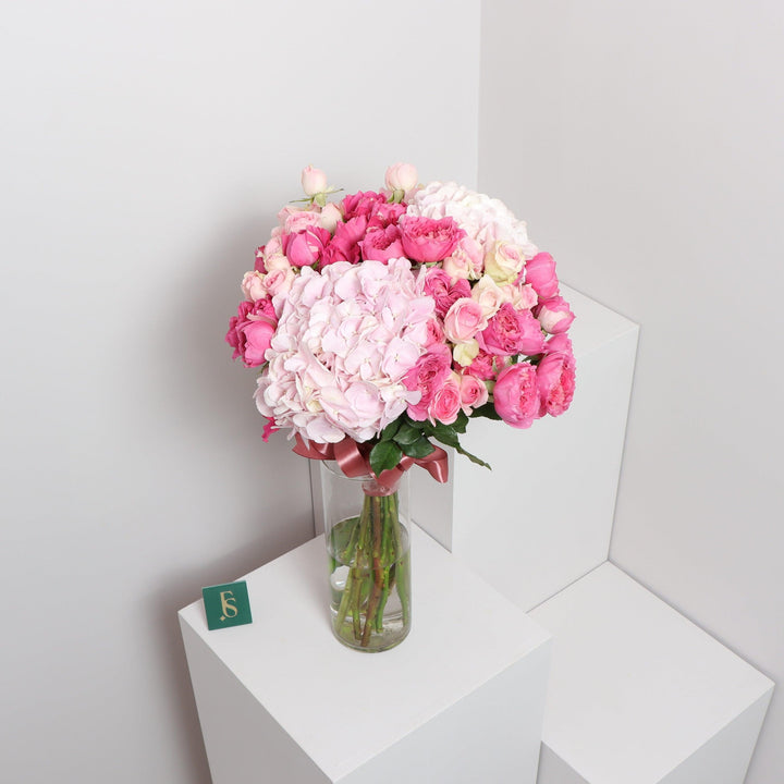 Simple Pink Vase Online delivery 