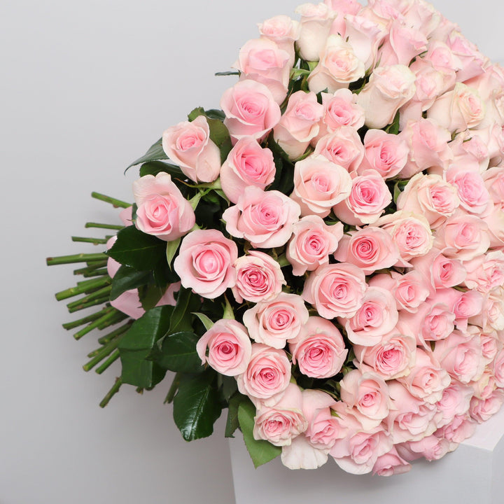 100 Light Pink Rose Bouquet Online delivery