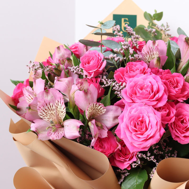 pink mix bouquet of flowers