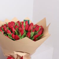 Red Tulip Bouquet in Dubai online