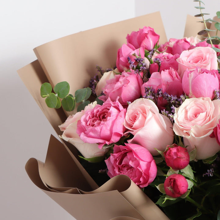 Voluptuous Rose Bouquet Online delivery